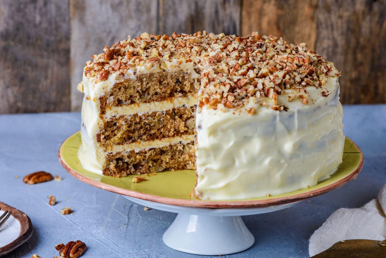 Hummingbird cake