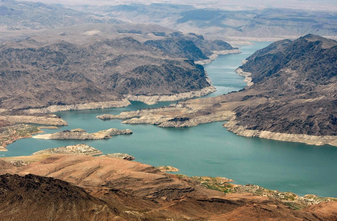 Lake mead water level